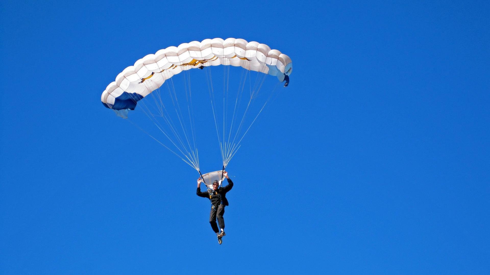 冲超大决战：十轮狂取26分，广州豹放手最后一搏