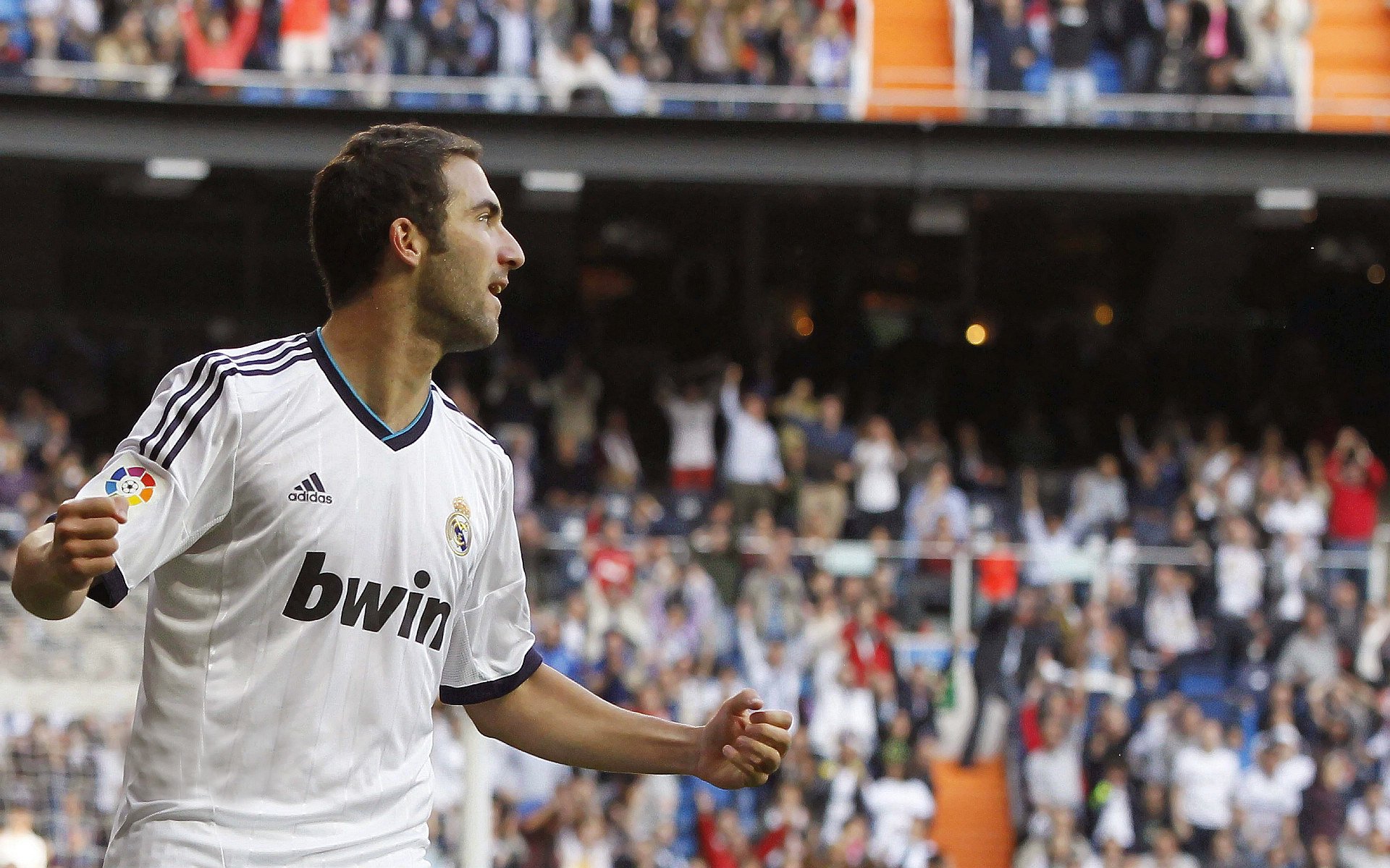 切尔西调整战术力求反弹