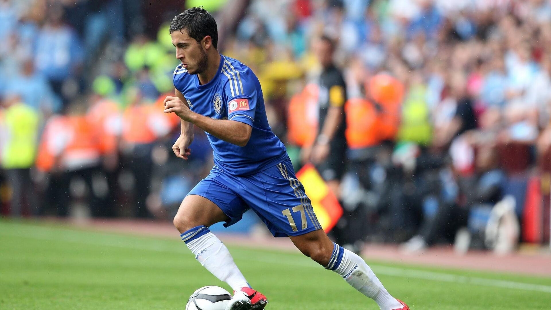 排球比赛现场气氛高涨